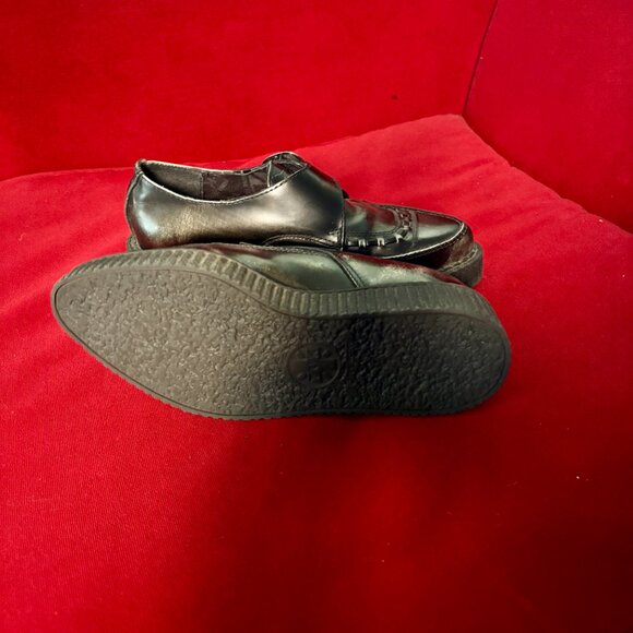 T.U.K. Grey Rub Off Pointed Toe Buckle Creeper - Picture 3 of 8